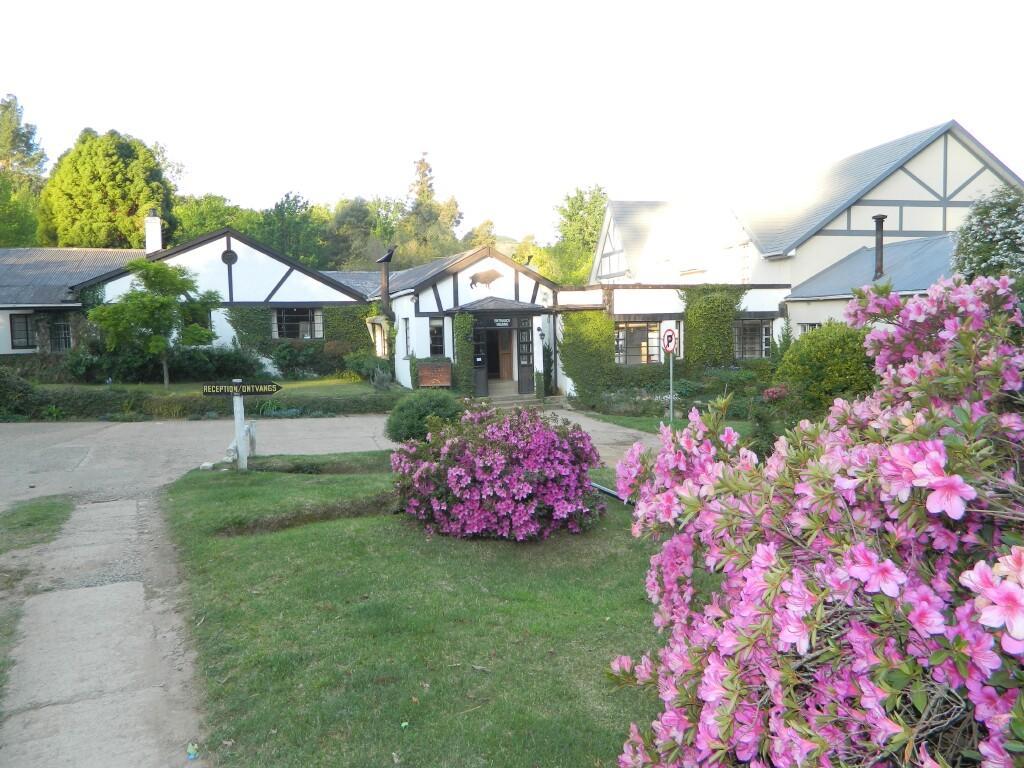 The Hogsback Inn Екстериор снимка