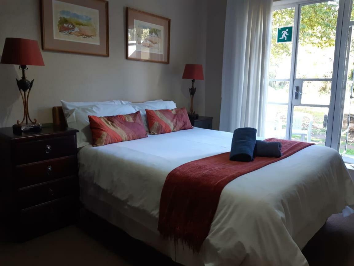 The Hogsback Inn Екстериор снимка